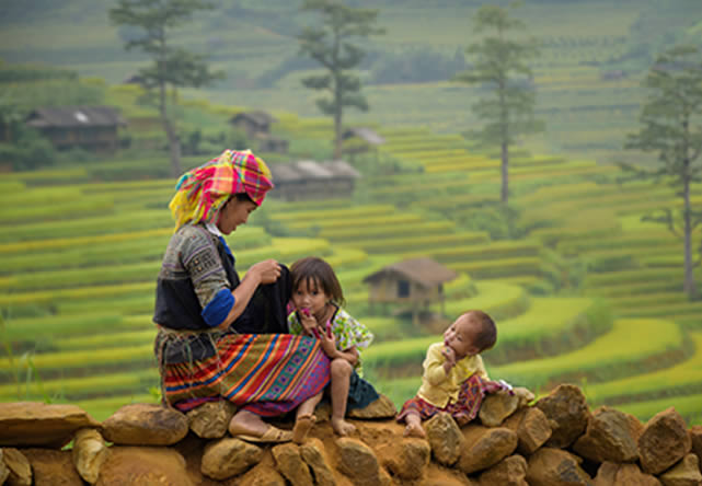 foto del tour a laos  en español 2024-2025